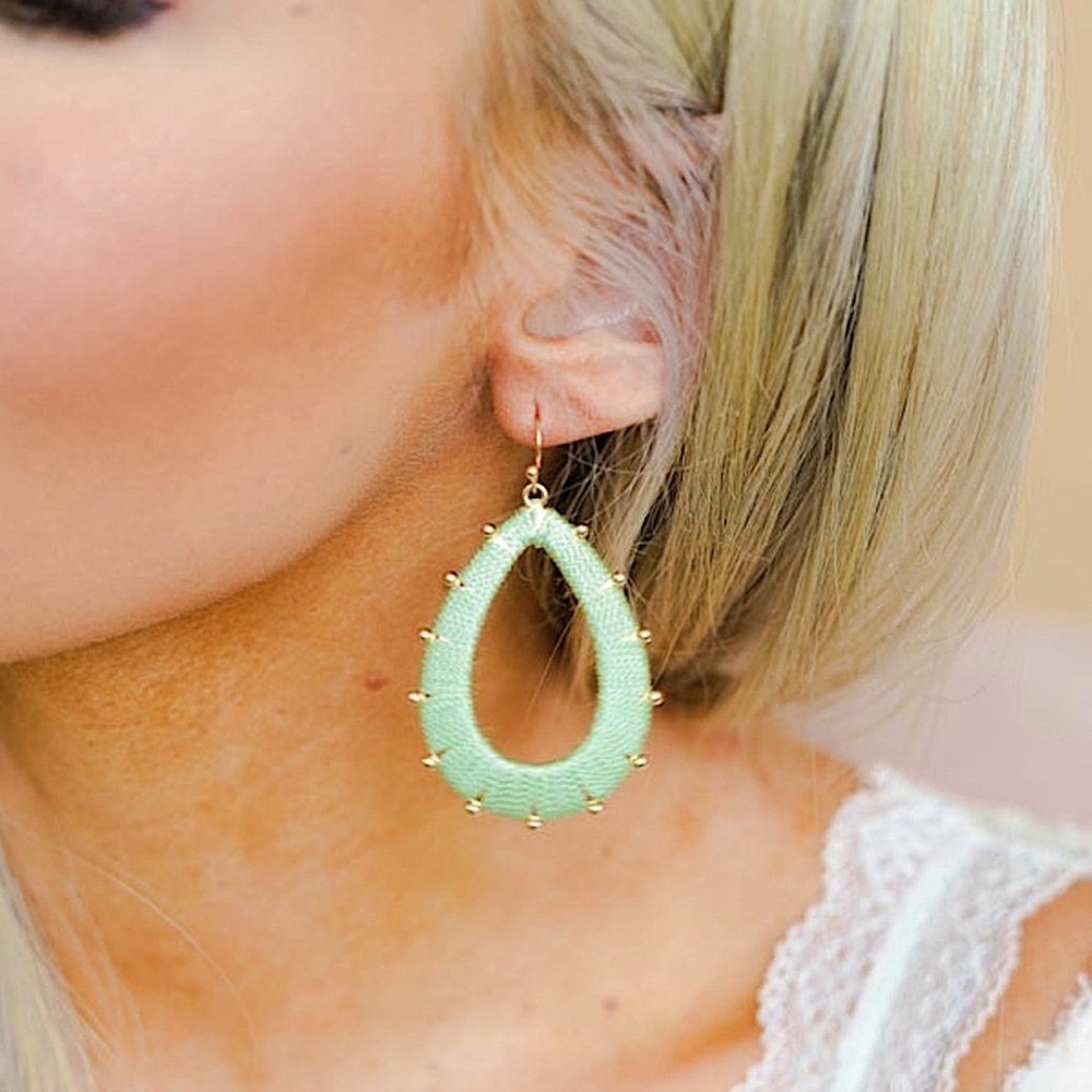 🆕🌿MESTIERE: MOSS Gold Teardrop Dangle Hoop w/Studs